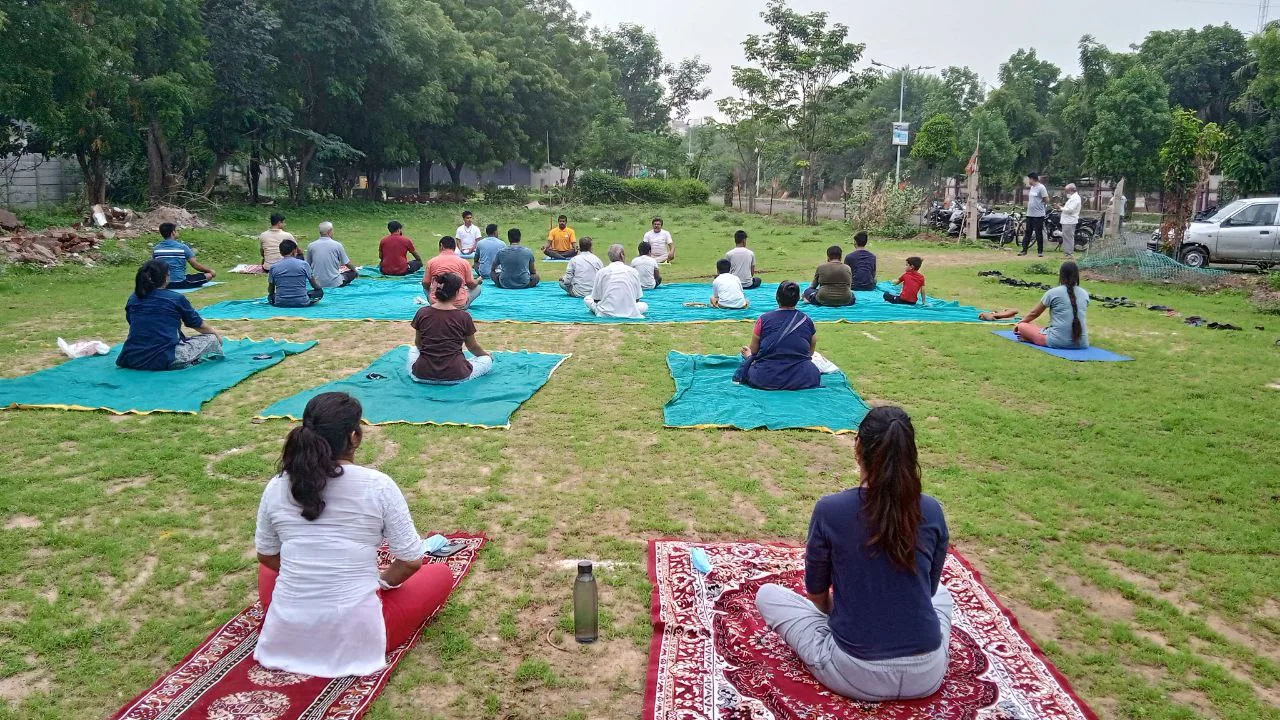 Suryansh Yoga Studio - Online Yoga & Wellness 🌎