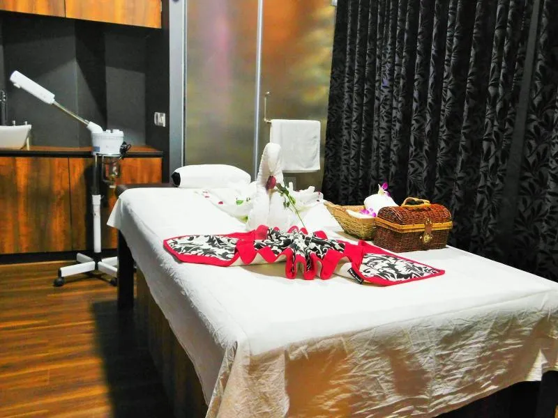 White N Bright Spa & Salon