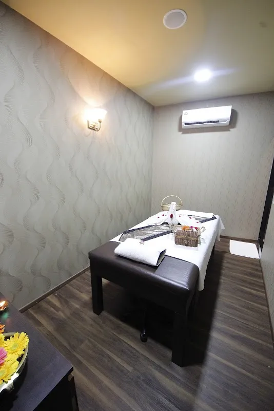 White N Bright Spa & Salon