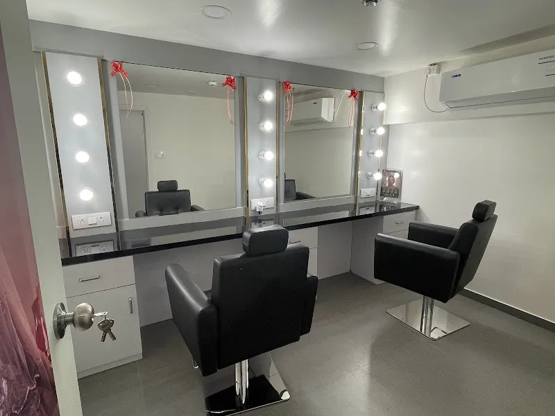 Lakme Salon For Him and Her in Nigdi,Pune