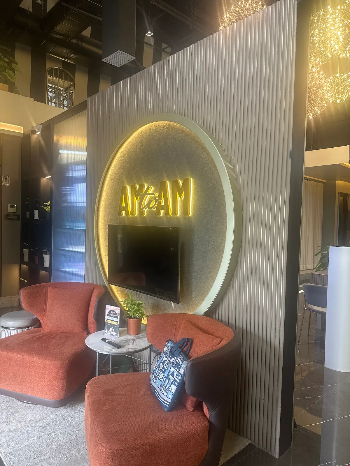 AM to AM Salon