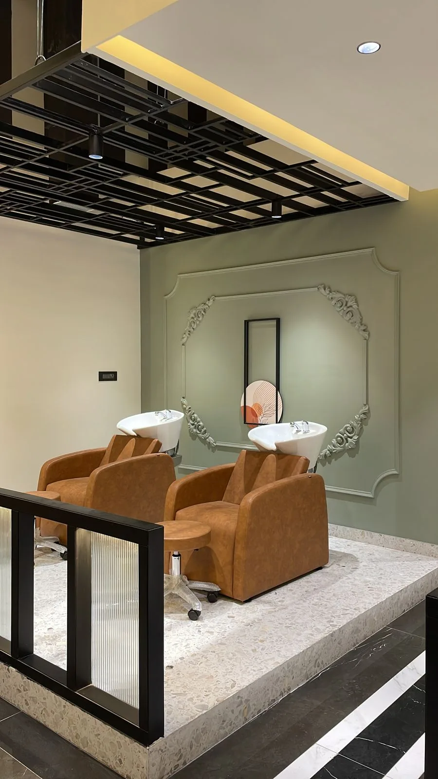 AM to AM Salon