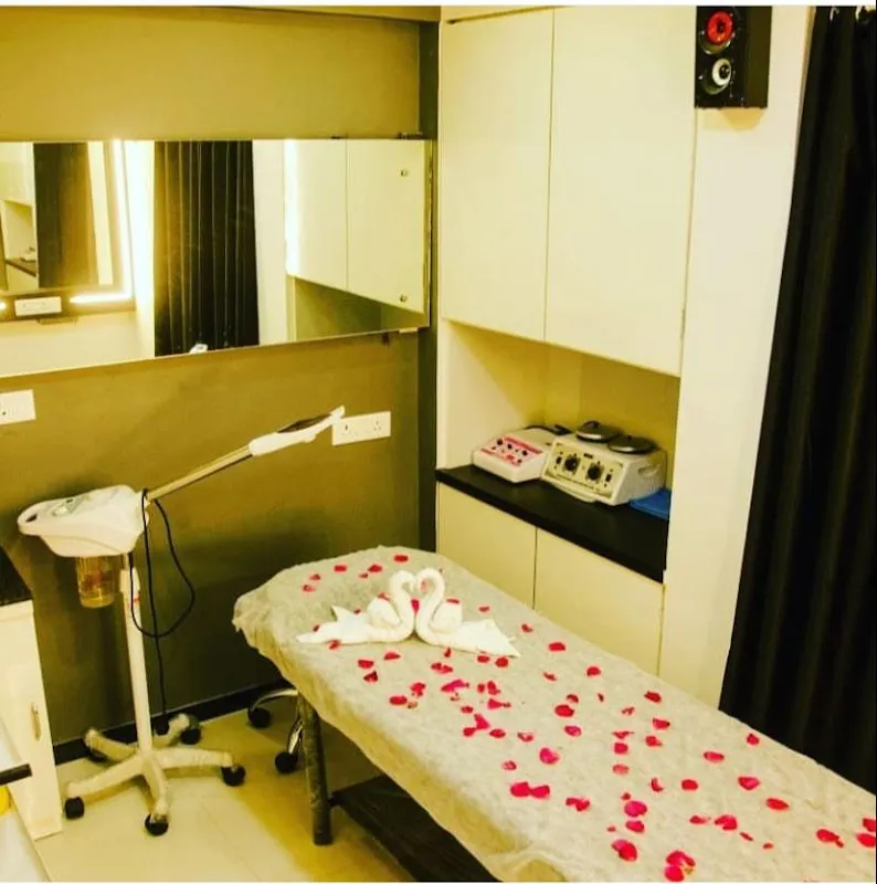 Chandravilas Unisex Salon
