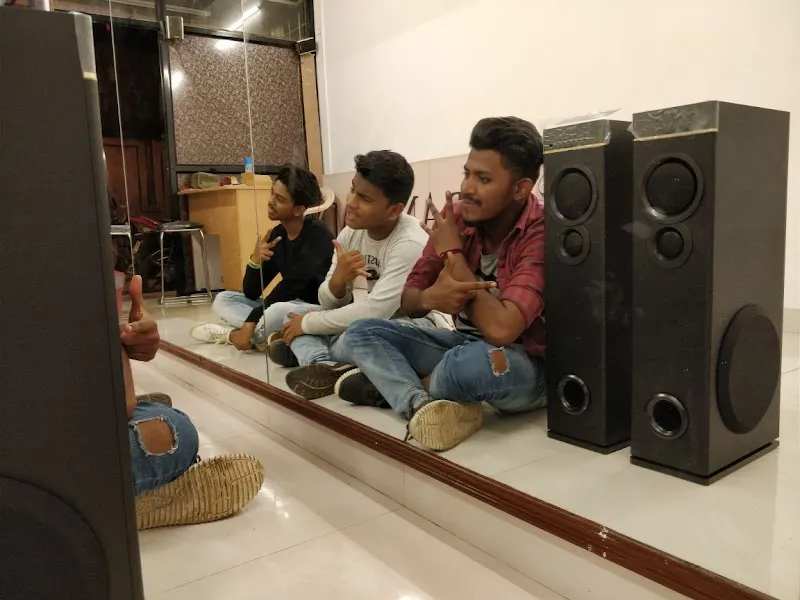 MICHAEL DANCE STUDIO ULHASNAGAR