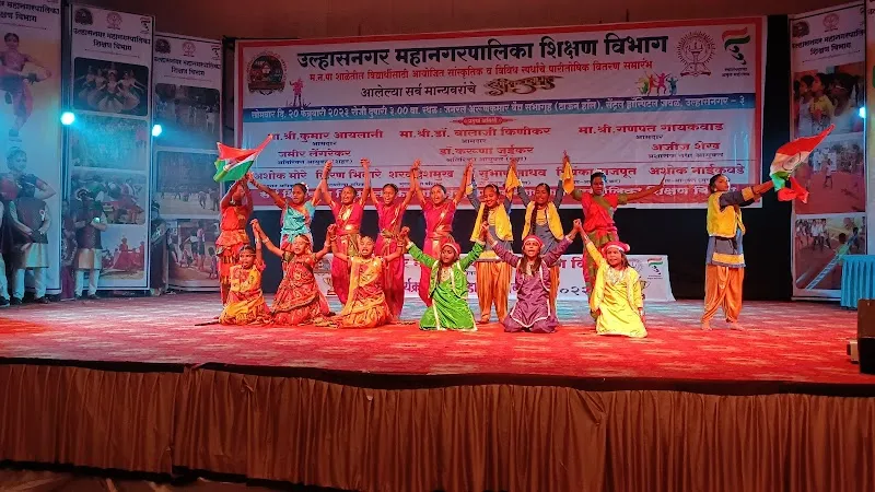 MICHAEL DANCE STUDIO ULHASNAGAR