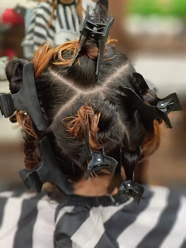 JUST4U Beauty Salon - Best WOMENS Only Salon In Dombivali WEST