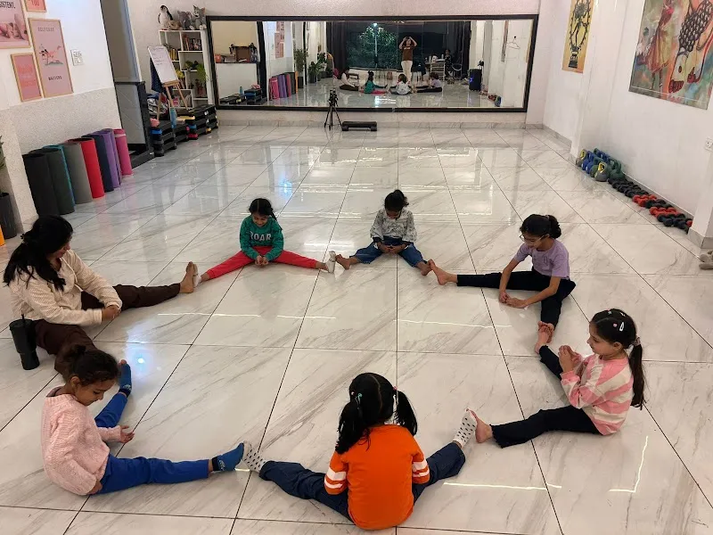 KALAKRITI BY ANUKRITI Dance and art studio