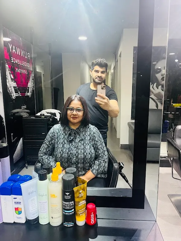 Lakme Salon For Him and Her in Malleshwaram 15th Cross,Bengaluru