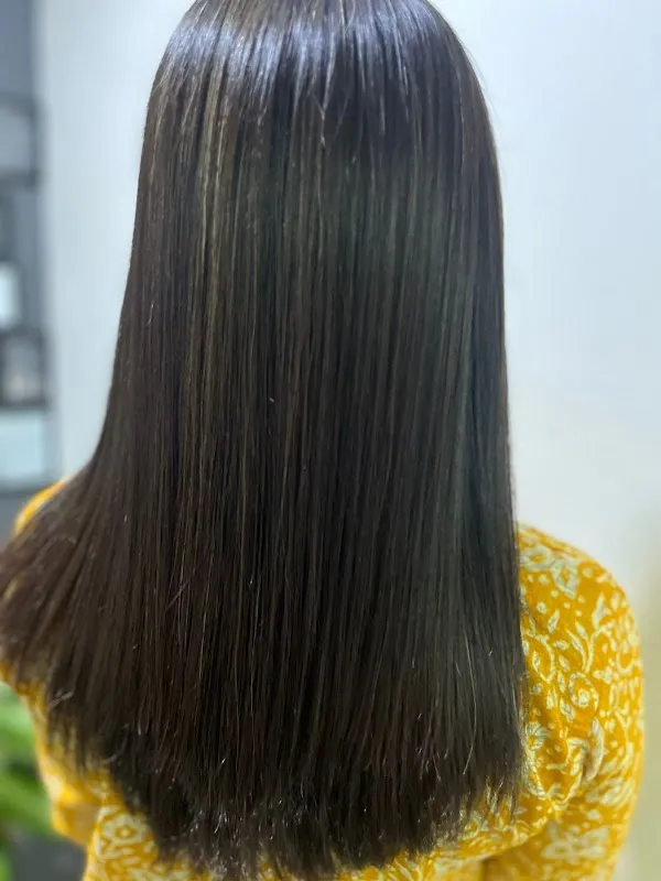Lakme Salon For Him and Her in Malleshwaram 15th Cross,Bengaluru