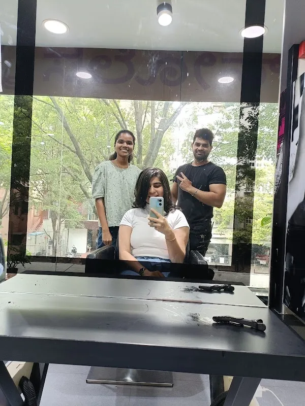 Lakme Salon For Him and Her in Malleshwaram 15th Cross,Bengaluru