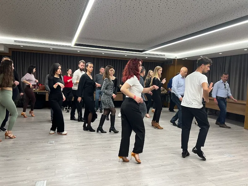 Bliss Dance Academy | Kurse Kercimi Latin