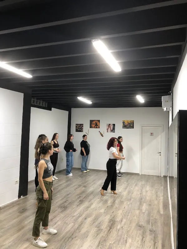 Bliss Dance Academy | Kurse Kercimi Latin