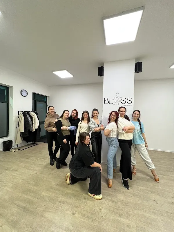 Bliss Dance Academy | Kurse Kercimi Latin