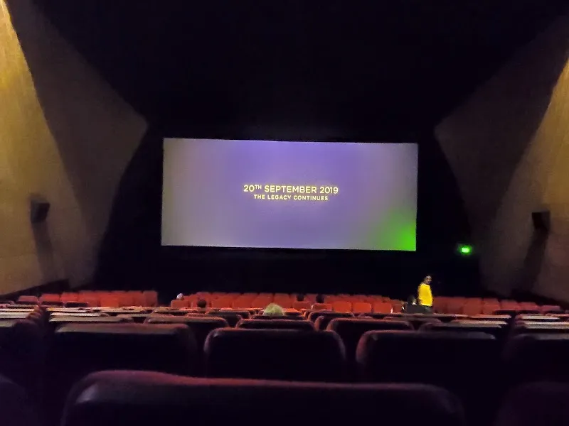 Roxy Cinemas, Charni Road