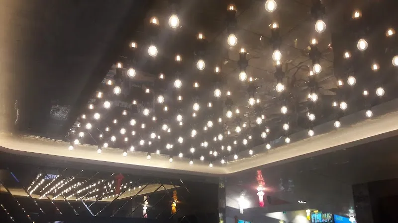 Roxy Cinemas, Charni Road