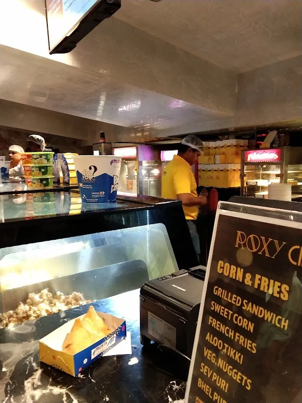 Roxy Cinemas, Charni Road