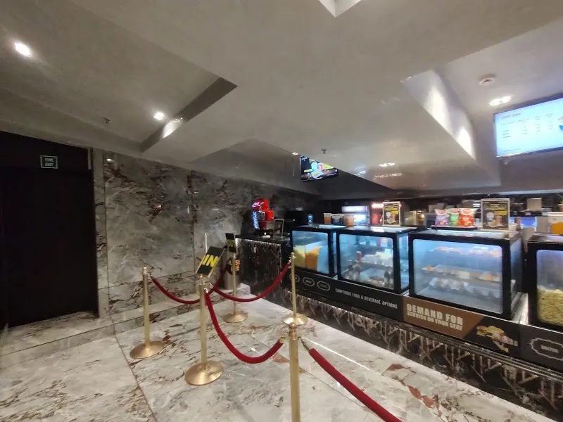 Roxy Cinemas, Charni Road
