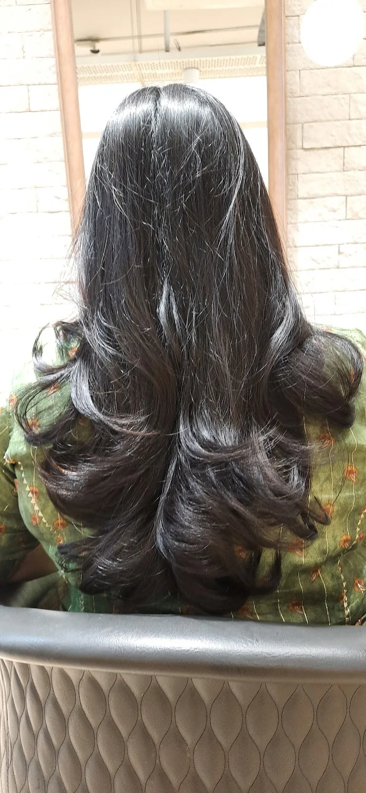 Shivas Signature Salon Walkeshwar