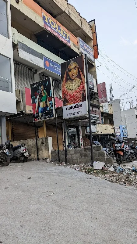 Naturals Signature Salon Rajakilpakkam