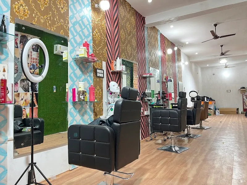 Aman Salon Tattoo & Academy