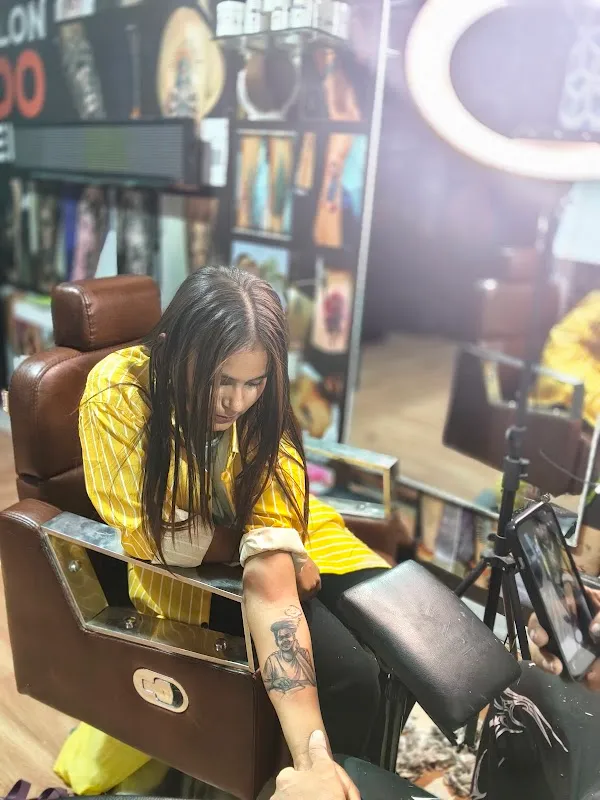 Aman Salon Tattoo & Academy