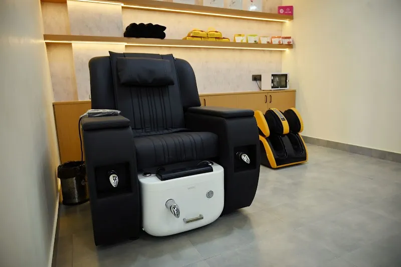 Iconic Luxe Unisex Salon