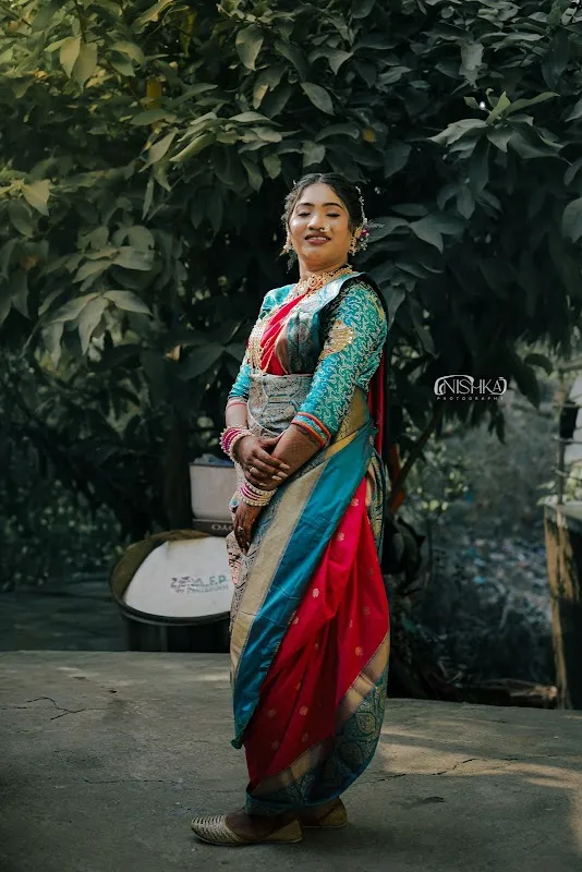 NISHKA PHOTOGRAPHY & GIFTING STUDIO