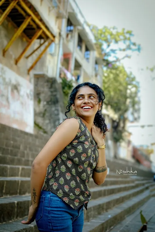 NISHKA PHOTOGRAPHY & GIFTING STUDIO