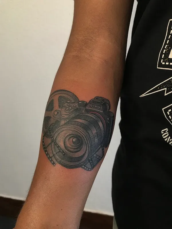 Gray Master Tattoo & Art Studio