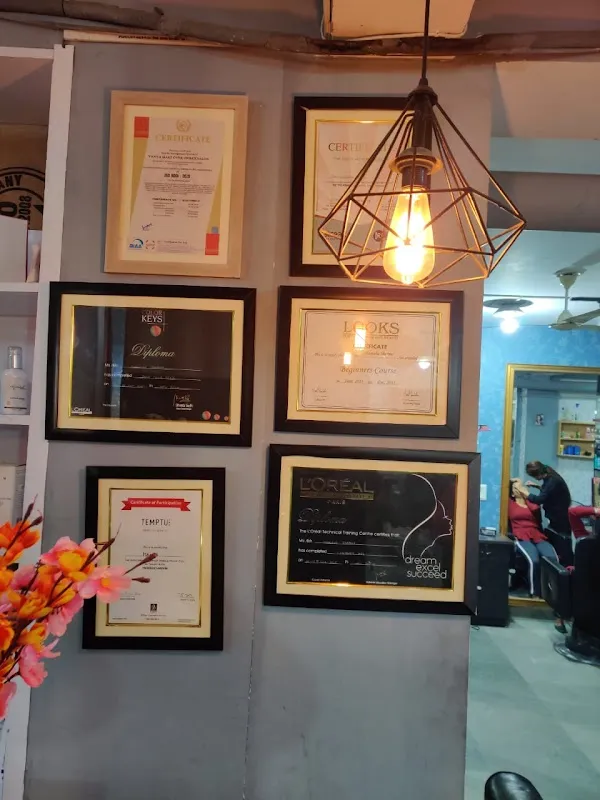VANYA PROFESSIONAL HAIR SALON