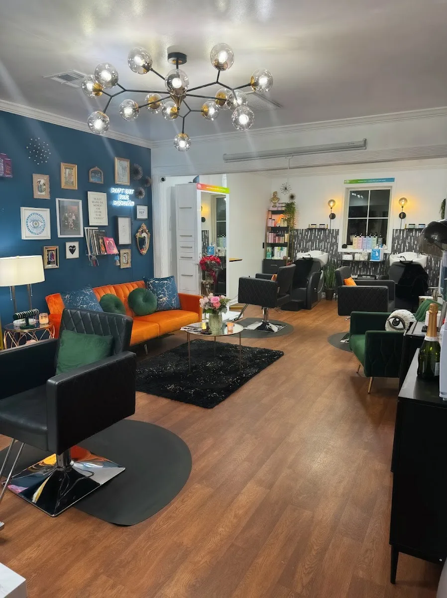 Mood A Beauty Studio