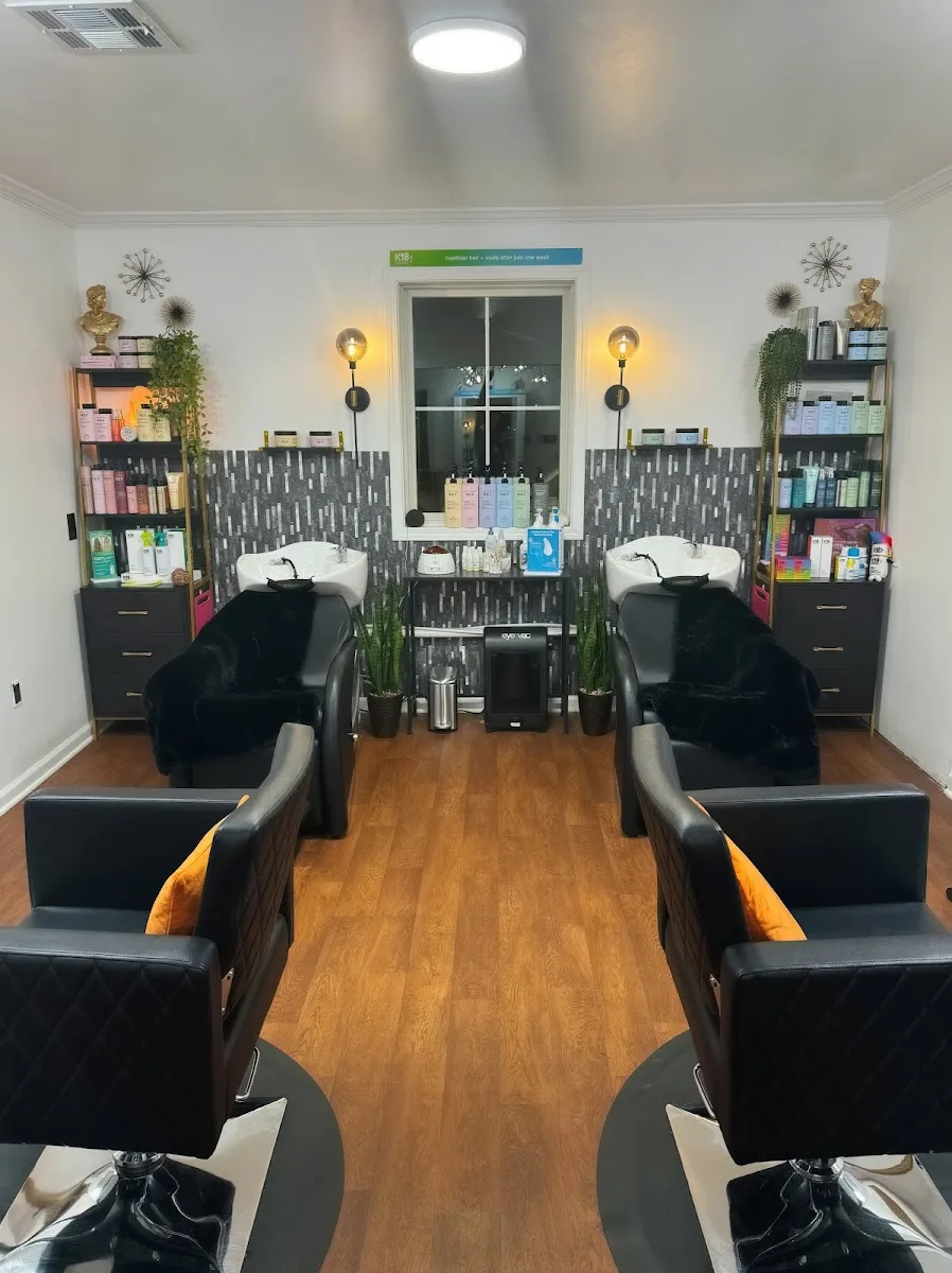 Mood A Beauty Studio