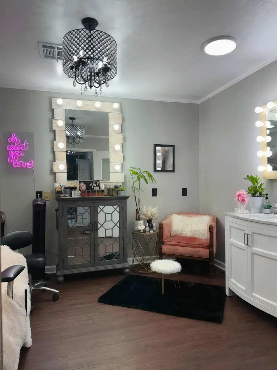Mood A Beauty Studio