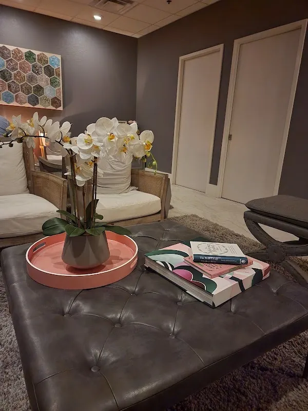 Riviera Spa - Uptown Knox Travis Walk