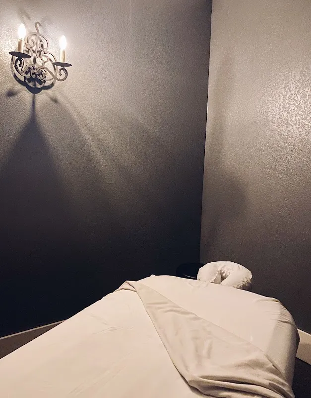 Riviera Spa - Uptown Knox Travis Walk
