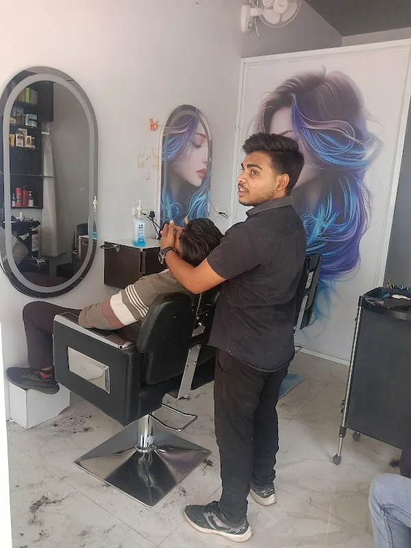 HairClub Unisex Salon