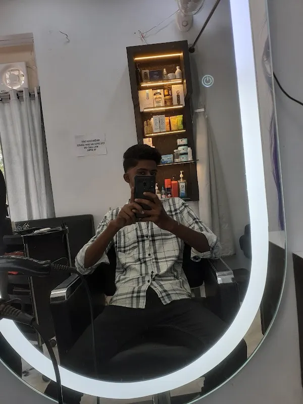 HairClub Unisex Salon