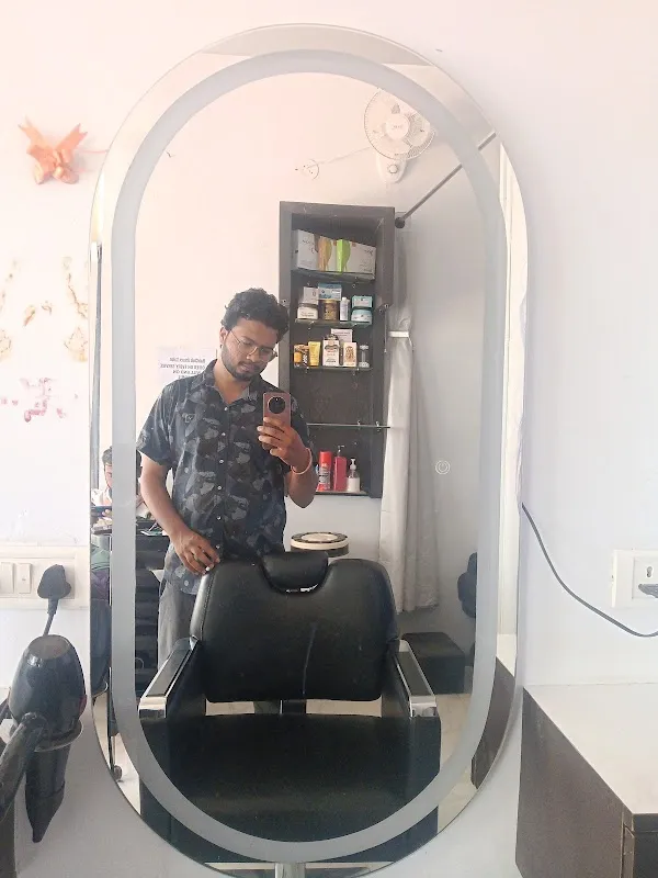 HairClub Unisex Salon