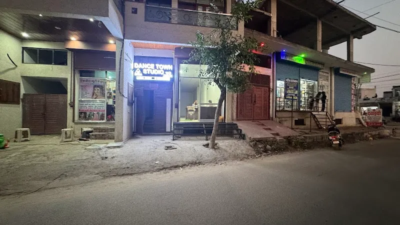DANCE TOWN STUDIO BRANCH - 2