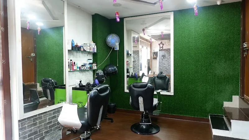 Aayushi Beauty Salon