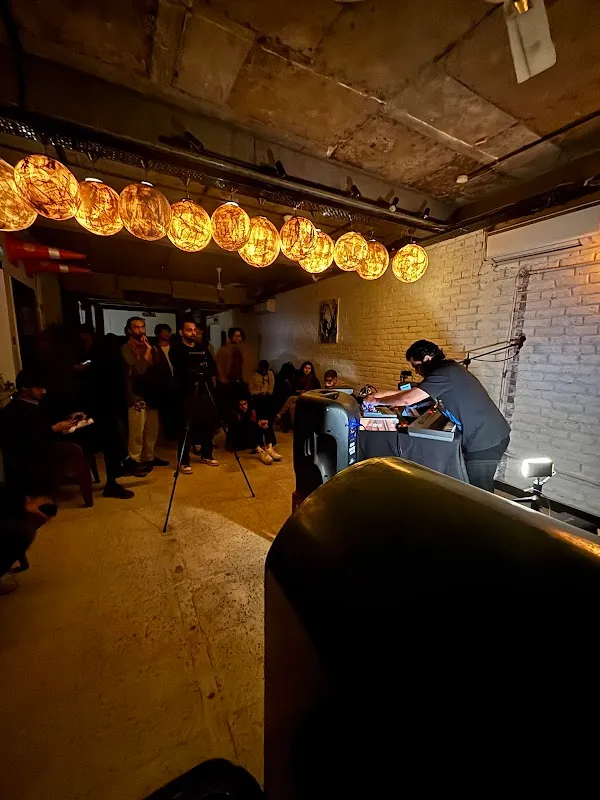 mool: multidimensional space and art collective