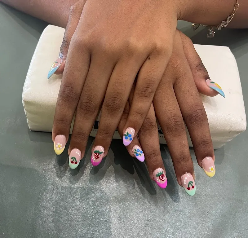 9ine Salon