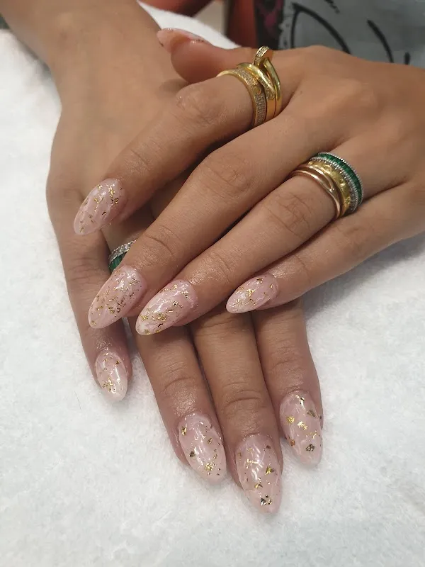 9ine Salon