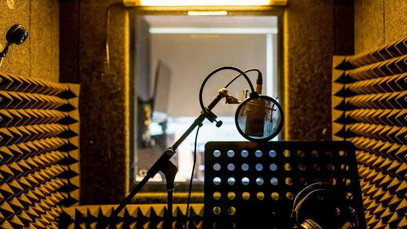 Splice Studios / voiceovers.asia