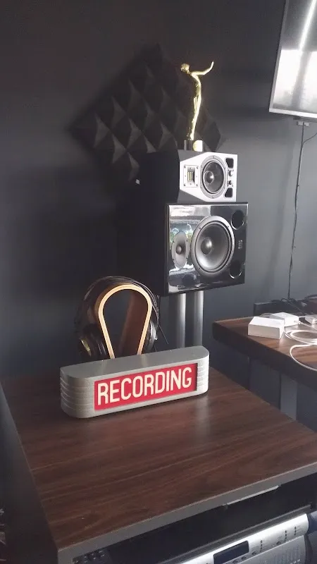 Splice Studios / voiceovers.asia