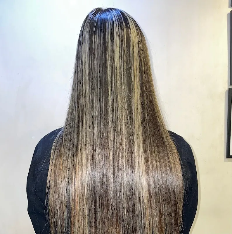 Al Saba unisex salon