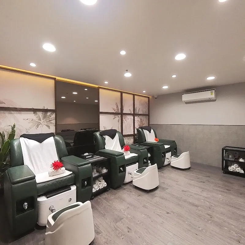 Toni & Guy Hairdressing, Beauty, Make-up, Nail Bar