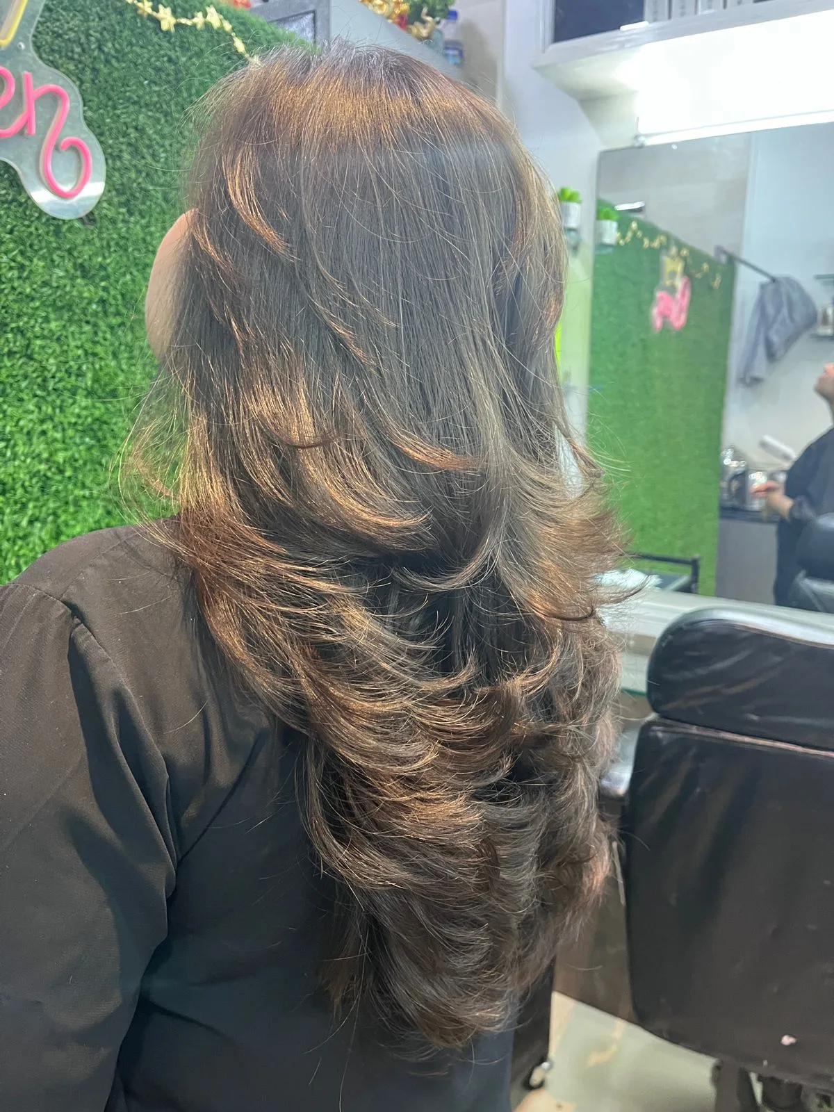 Ritu'S Hair And Beauty Salon