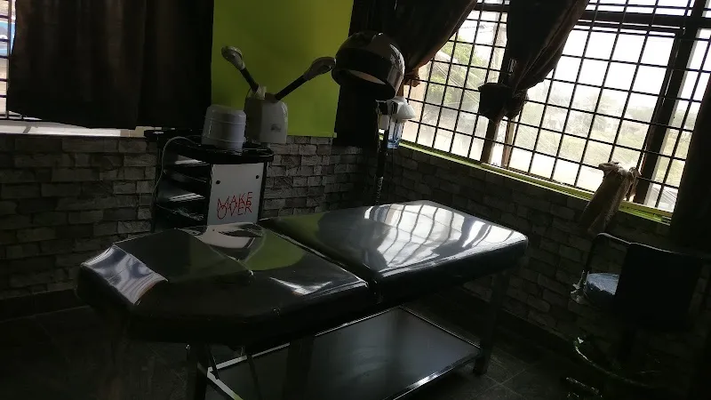 Lavish Looks Professional Salon