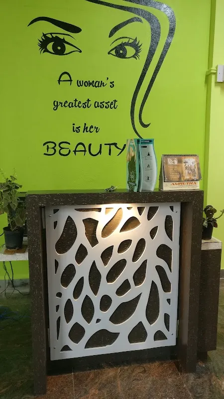 Lavish Looks Professional Salon